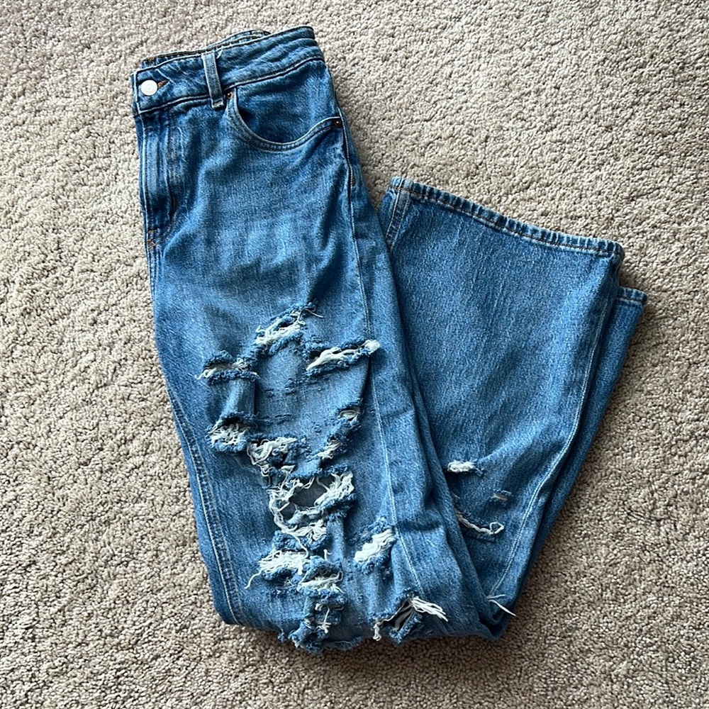 H&M Flare very ripped jeans